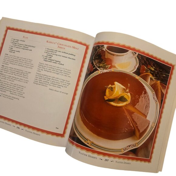 Favorite Brand Name Cookbook Best Loved Holiday Recipe Book Christmas - Picture 10 of 16